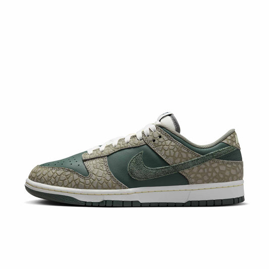 Nike Men's Dunk Low Retro Premium Sneakers