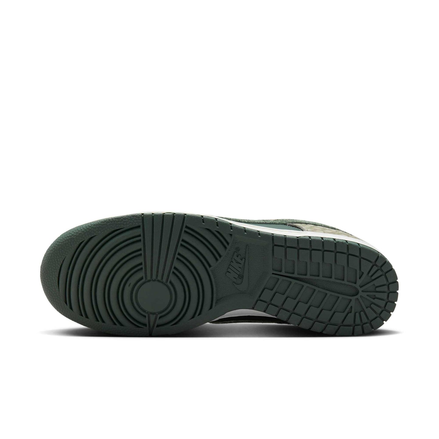 Nike Men's Dunk Low Retro Premium Sneakers