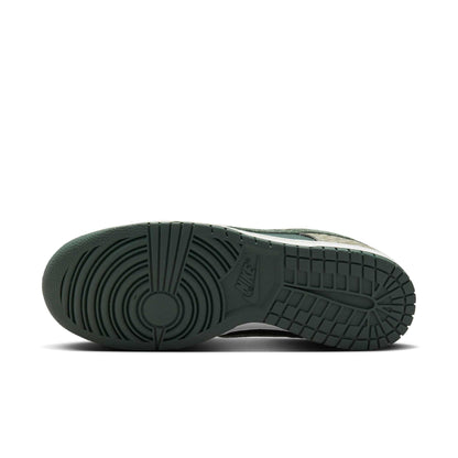 Nike Men's Dunk Low Retro Premium Sneakers