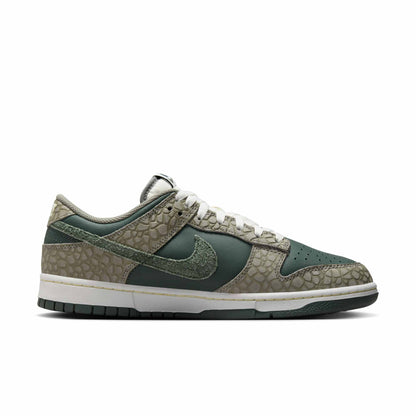 Nike Men's Dunk Low Retro Premium Sneakers