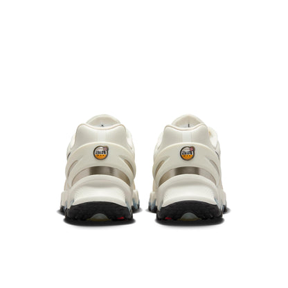 Nike Women's Air Max Dn8 Sneakers