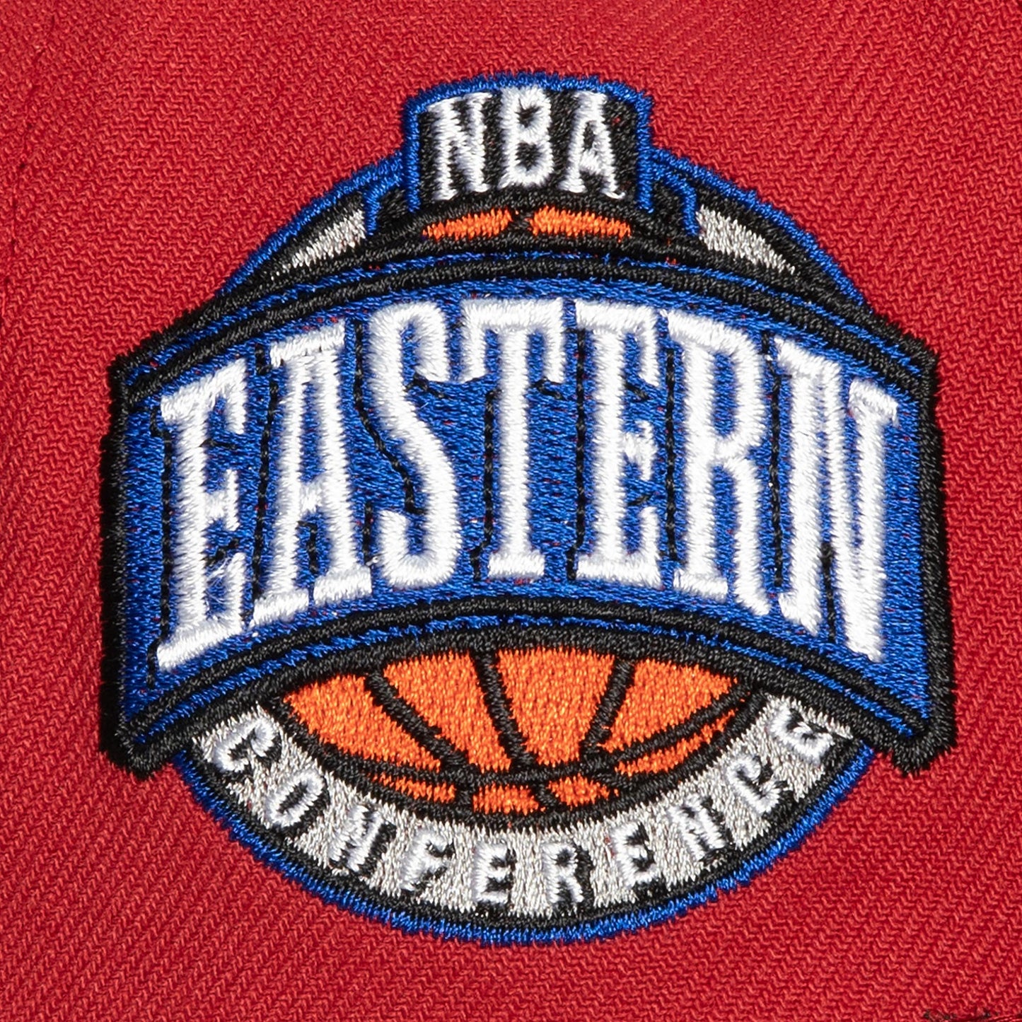 Men's Mitchell & Ness NBA Conference Patch Snapback Bulls - Red