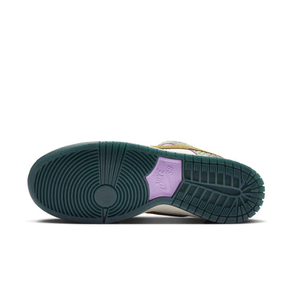 Nike Men's Sb Dunk Low 'Alexis Sablone Chameleon' Sneakers