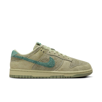 Nike Women's W Dunk Low Sneakers
