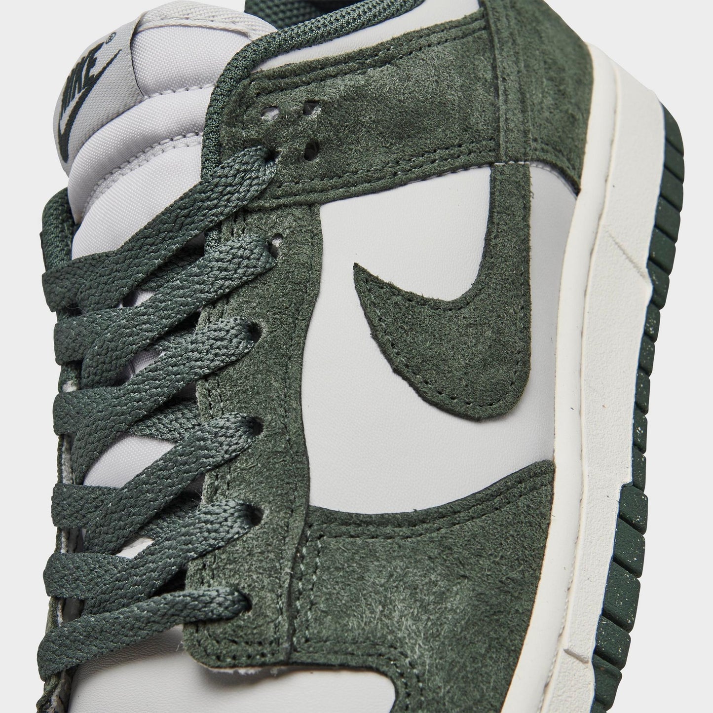 [hj7673-002] Womens Nike Dunk Low Next Nature 'viintage Green'