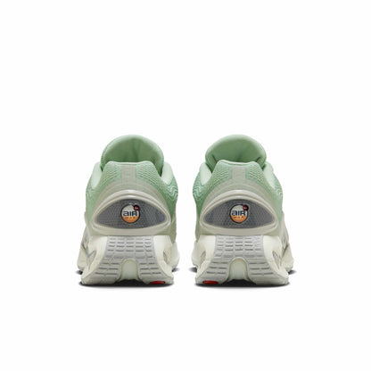 Nike Women's Air Max Dn Se Sneakers