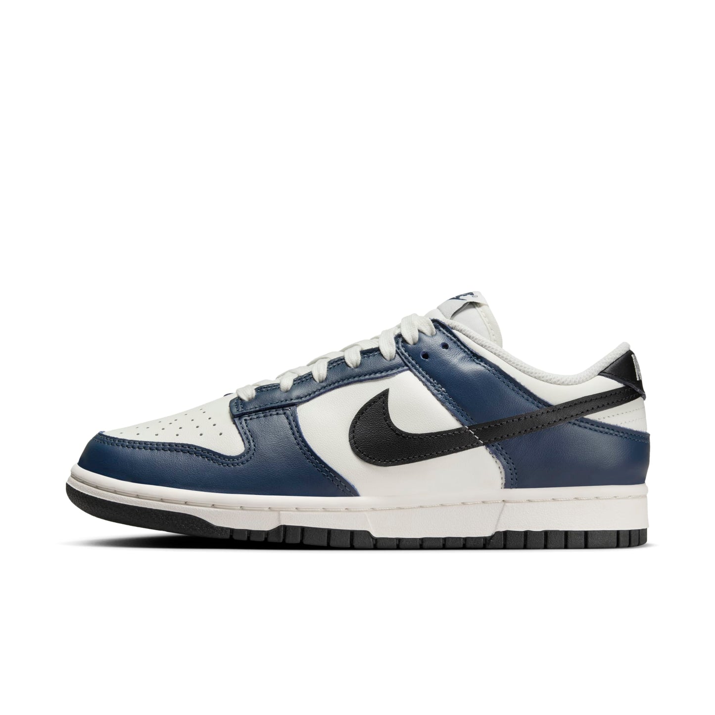 Nike Women's W Dunk Low Sneakers