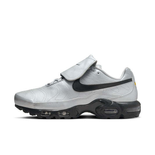 Nike Men's Air Max Plus Sneakers