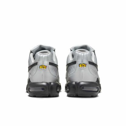 Nike Men's Air Max Plus Sneakers