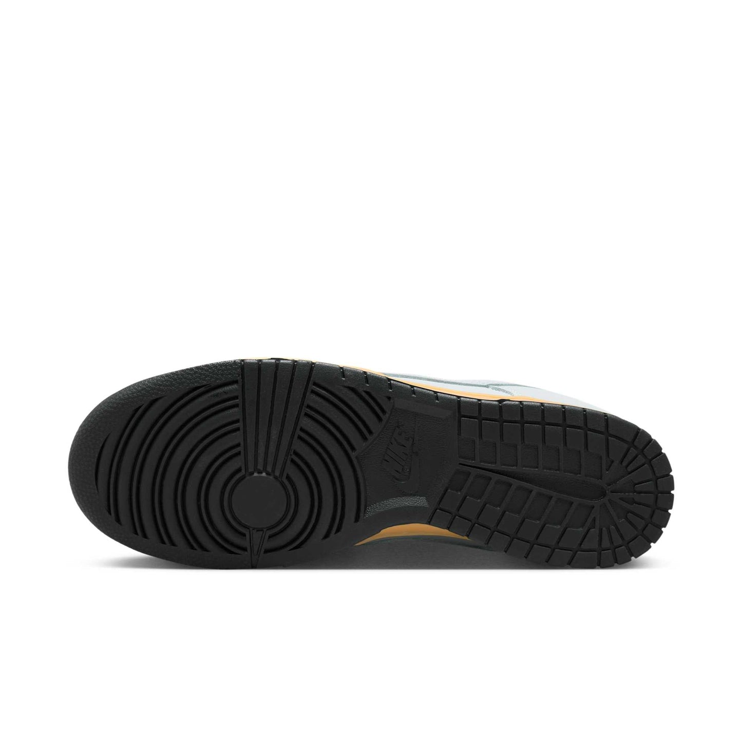 Nike Men's Dunk Low Retro Se Sneakers