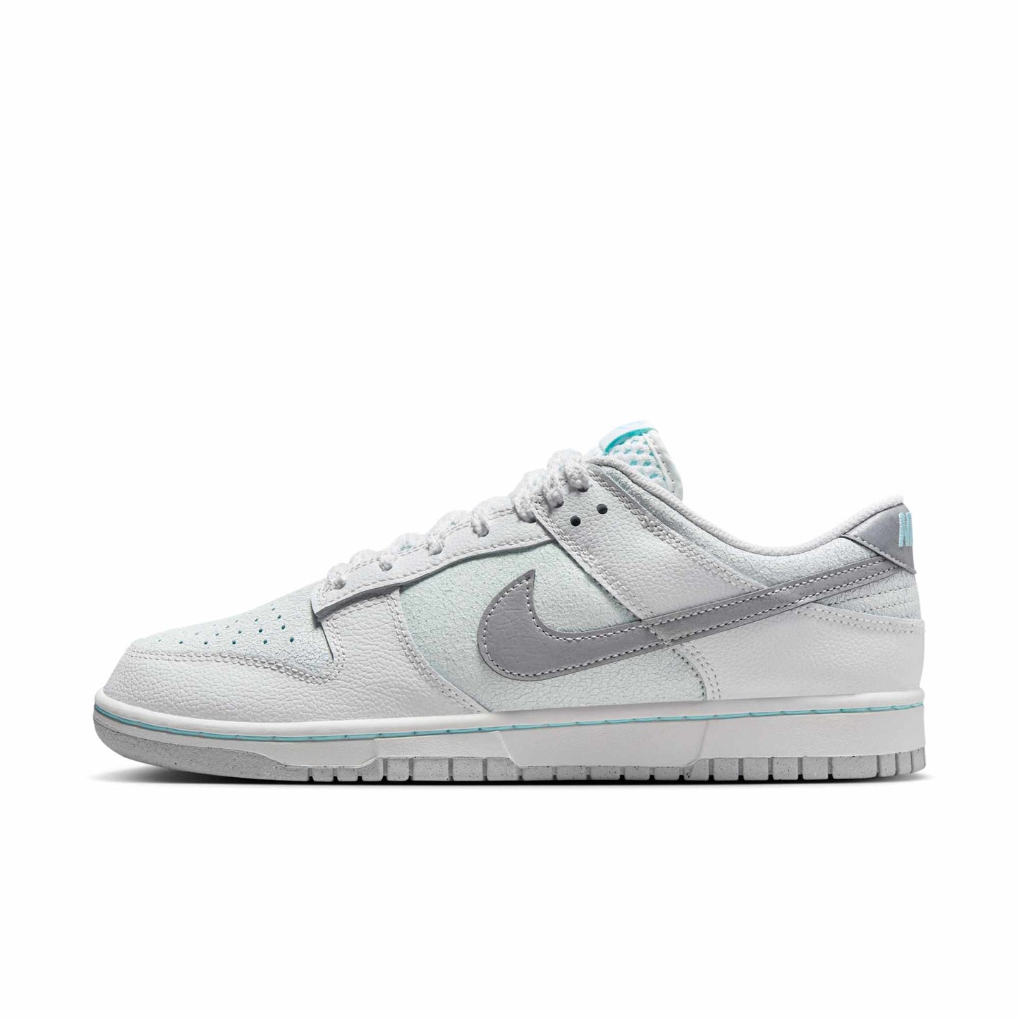 Nike Men's Dunk Low Retro Se Sneakers