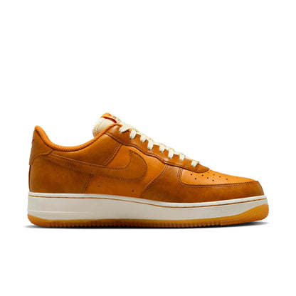 Nike Men's Air Force 1 '07 Lv8 Sneakers