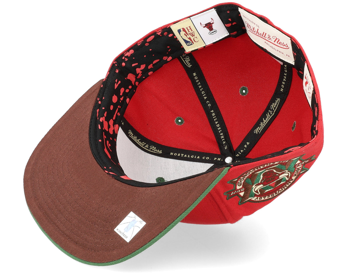 Mitchell & Ness Men's NBA Chicaco Bulls Nightmare Fitted Fitted Caps