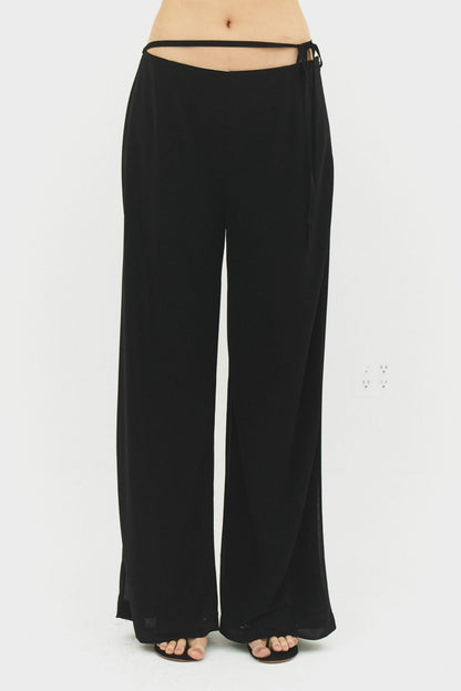 Emilia Pant in Black