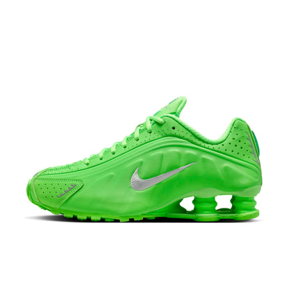 Nike Women's Shox R4 'Green Strike' Shoes
