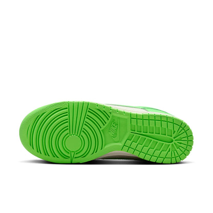 Nike Women's W Dunk Low Sneakers
