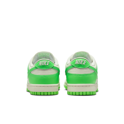 Nike Women's W Dunk Low Sneakers