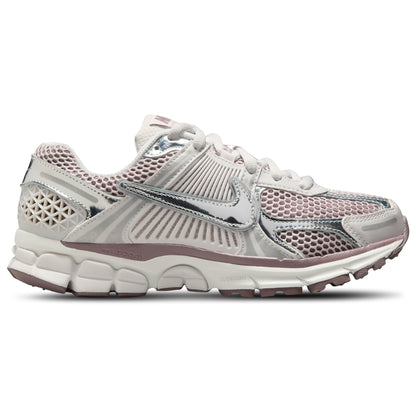 Nike Women's Zoom Vomero 5 Metallic Silver/Platinum Violet