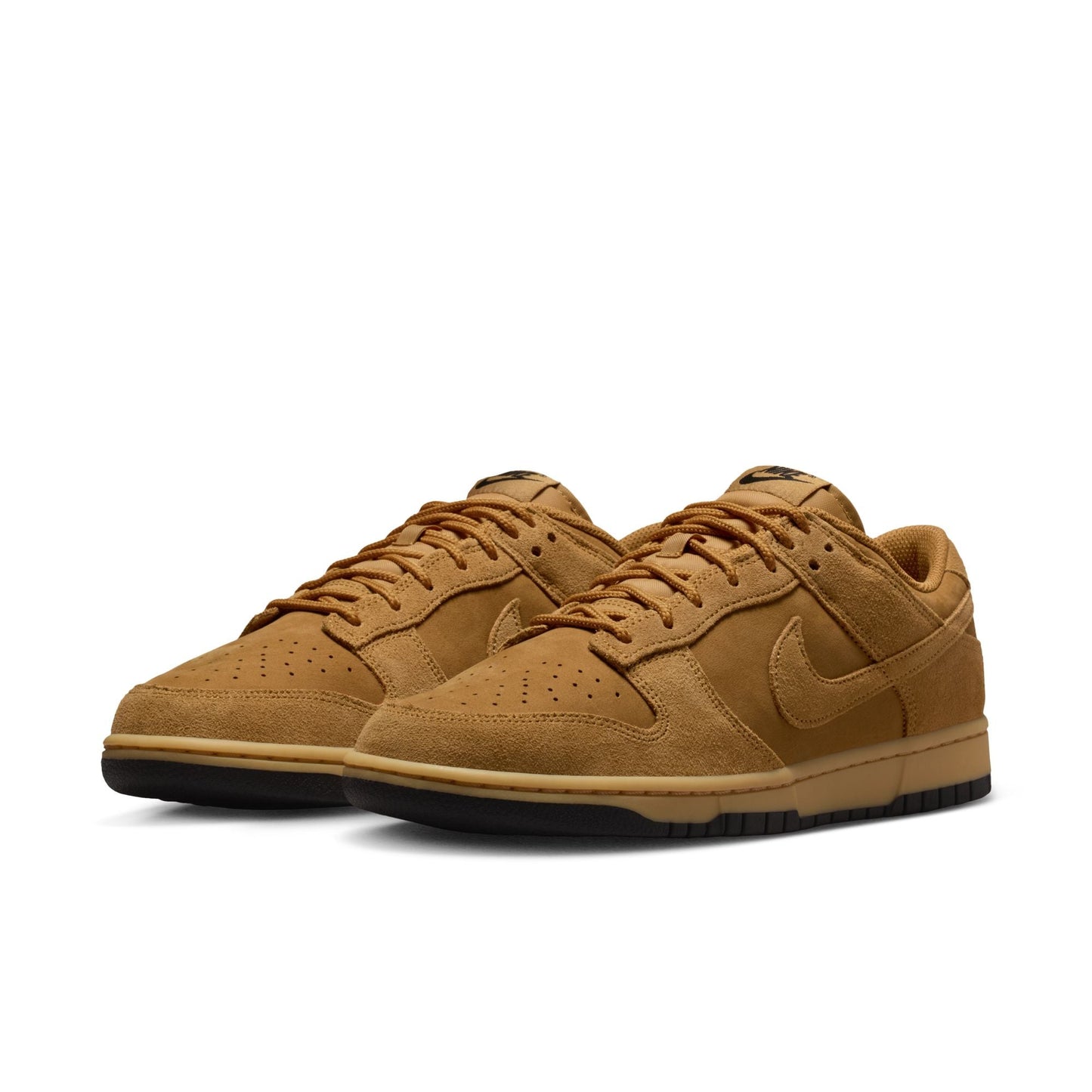 Nike Men's Dunk Low Retro SE Nubuck Wheat