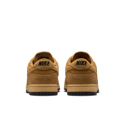 Nike Men's Dunk Low Retro SE Nubuck Wheat