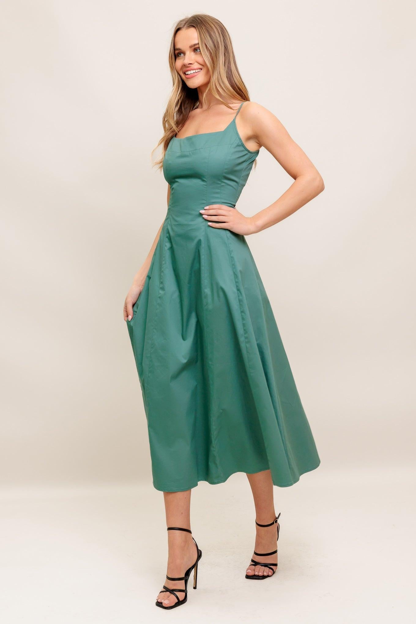 Verde Elegante Woven Midi Dress