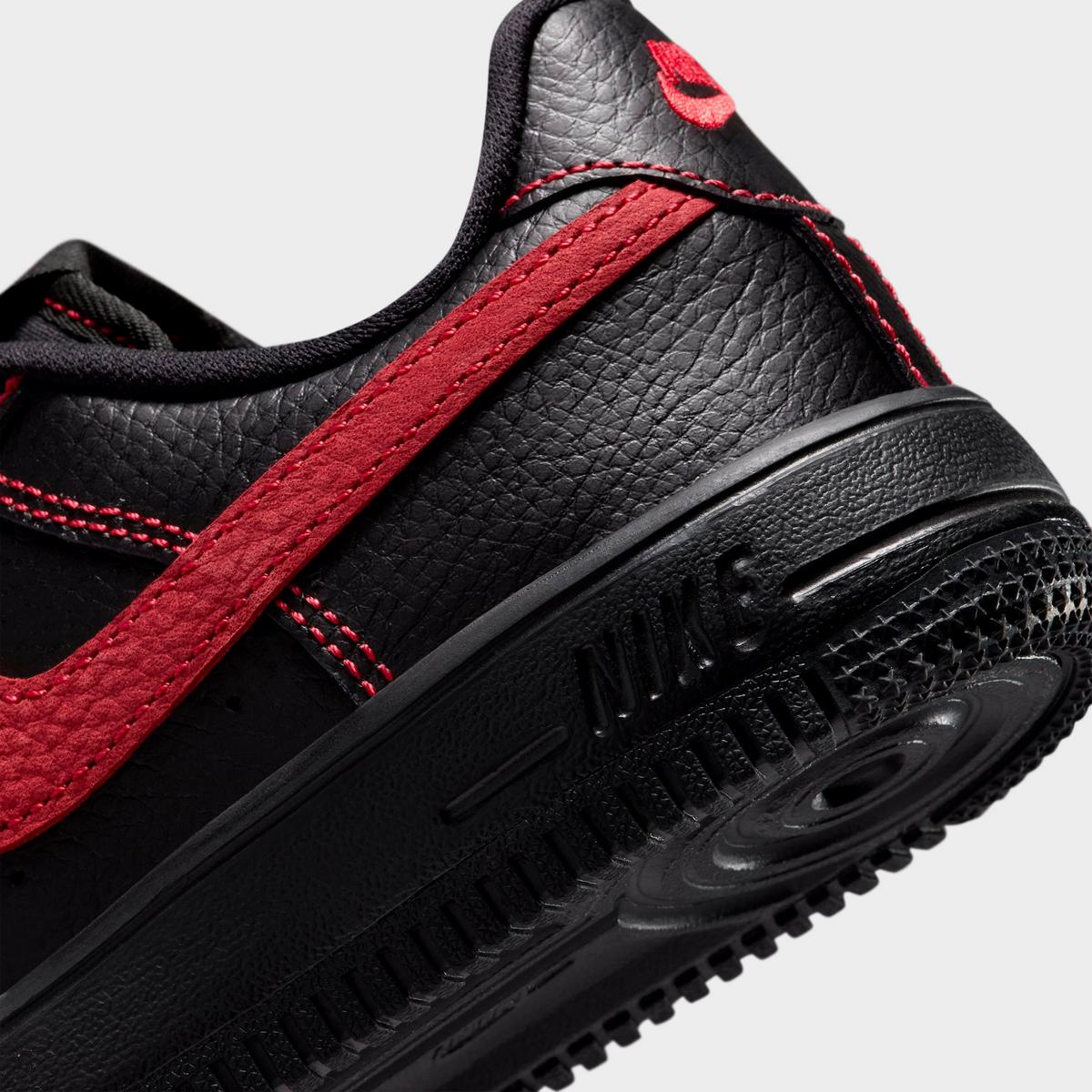 [im7997-001] Preschool Nike Air Force 1 Low Lv8 3 'bred (ps)'