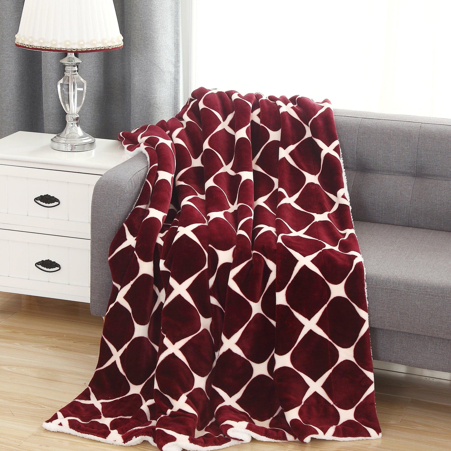 Elegant Comfort Velvet Plush Sherpa Throw 50" x 60" Velvet Feel - Sherpa Back Throw Blanket
