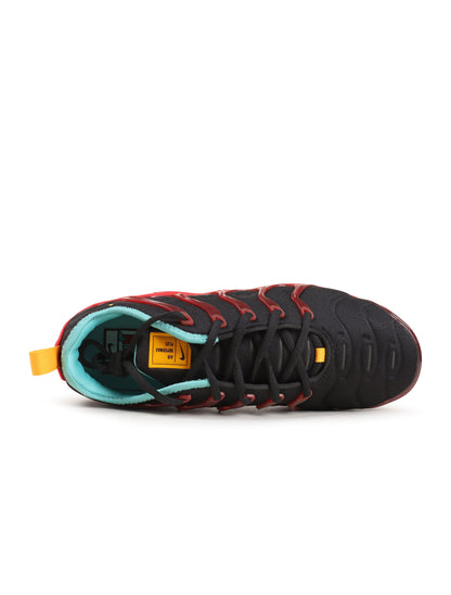 Nike Air Vapormax Plus Black/University Gold