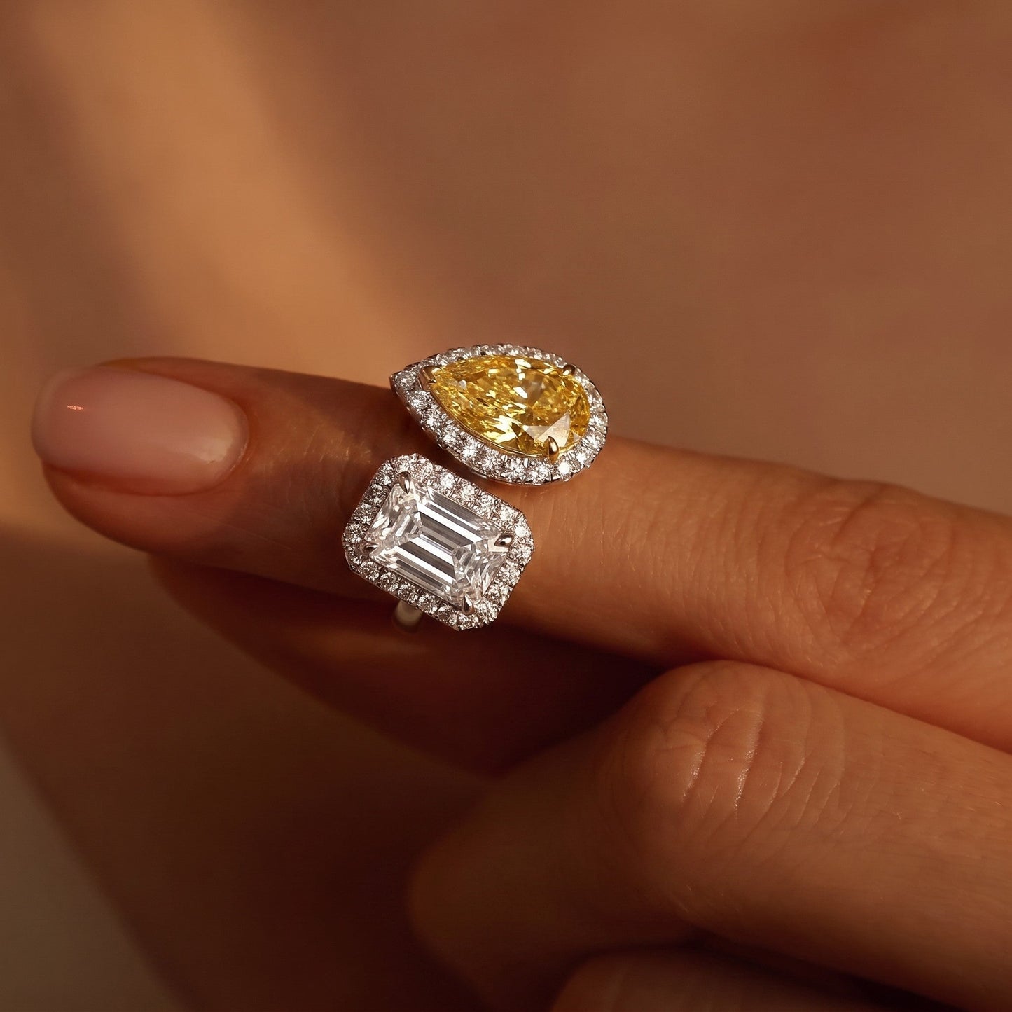 3Cttw Lab Grown Diamond (F/VVS) Toi et Moi Fashiion Halo Engagement Ring 14K Gold