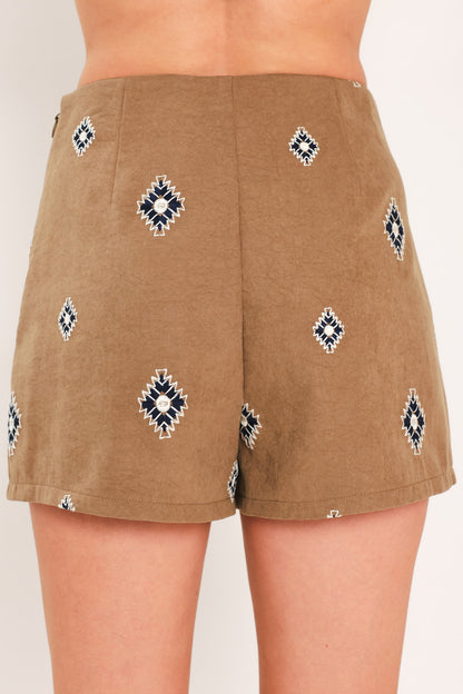 Canyon Motif Flirt Faux Suede Skort