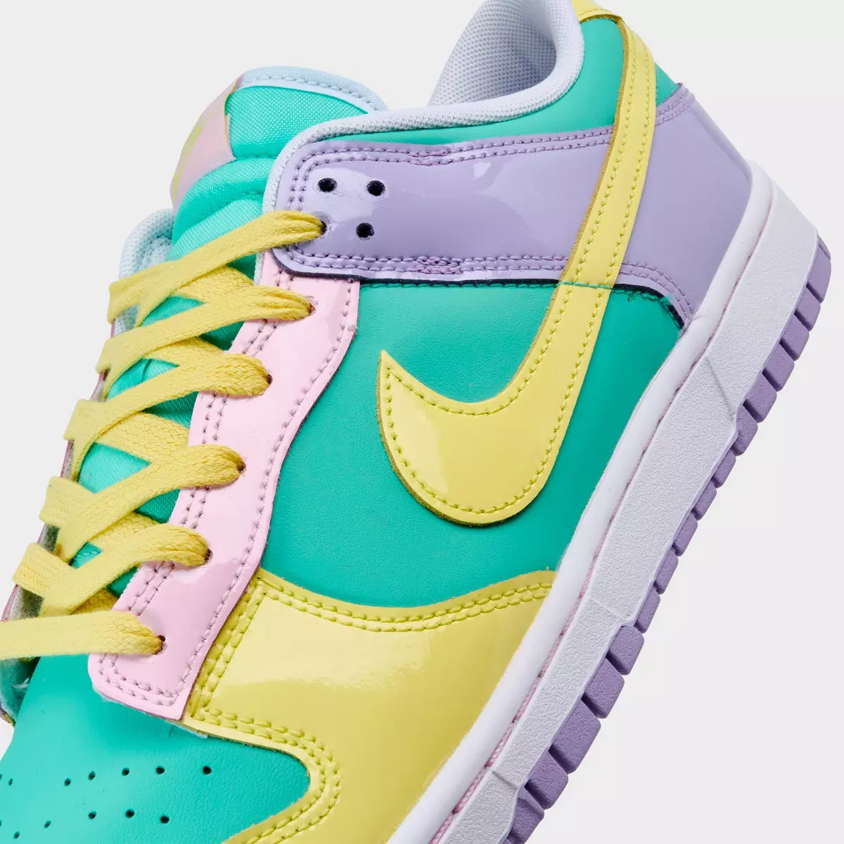 Nike Men's Dunk Low Retro Easter (2026)