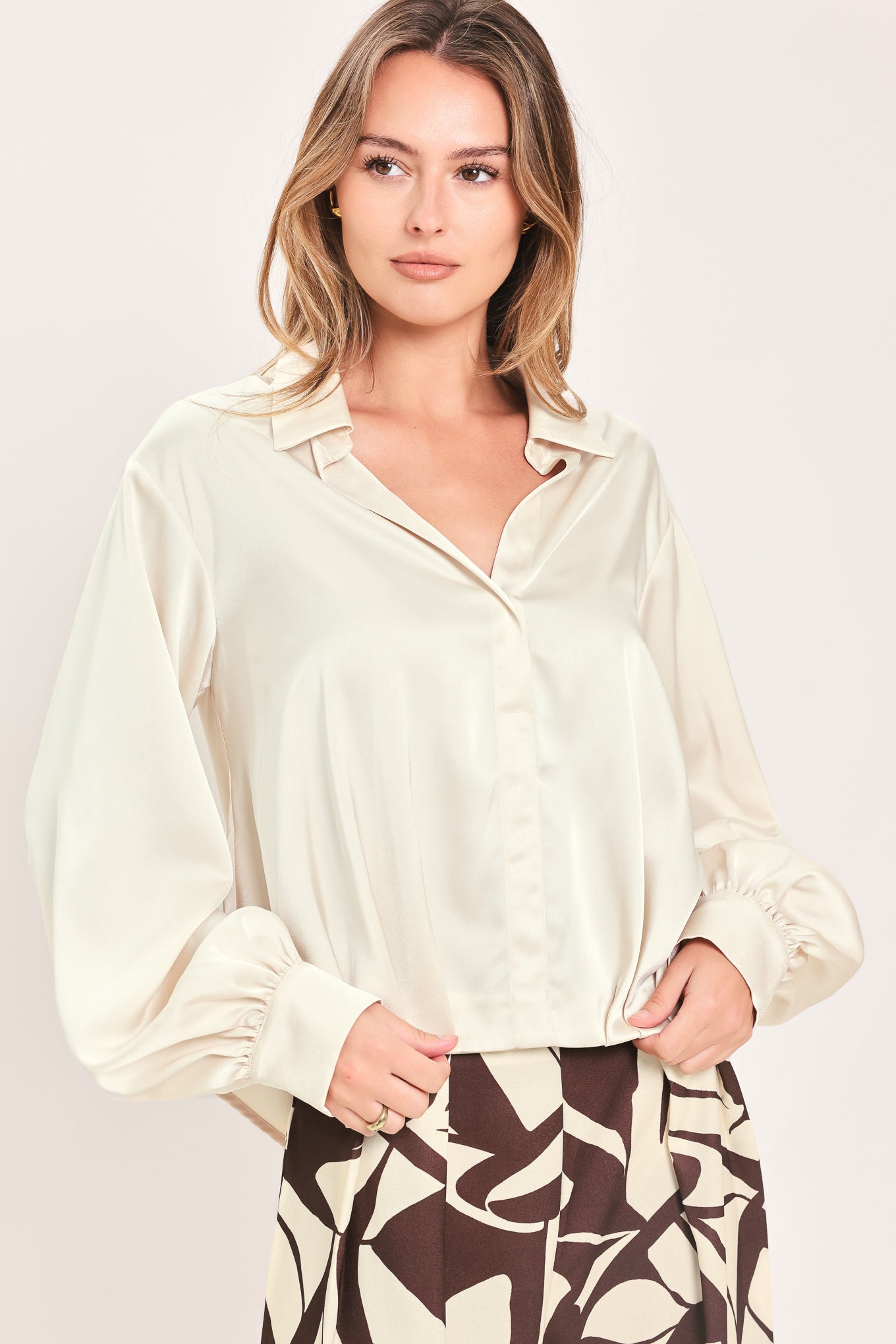 Candlelight Collar Grace Woven Top