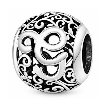 Sterling silver round alphabet charm - G