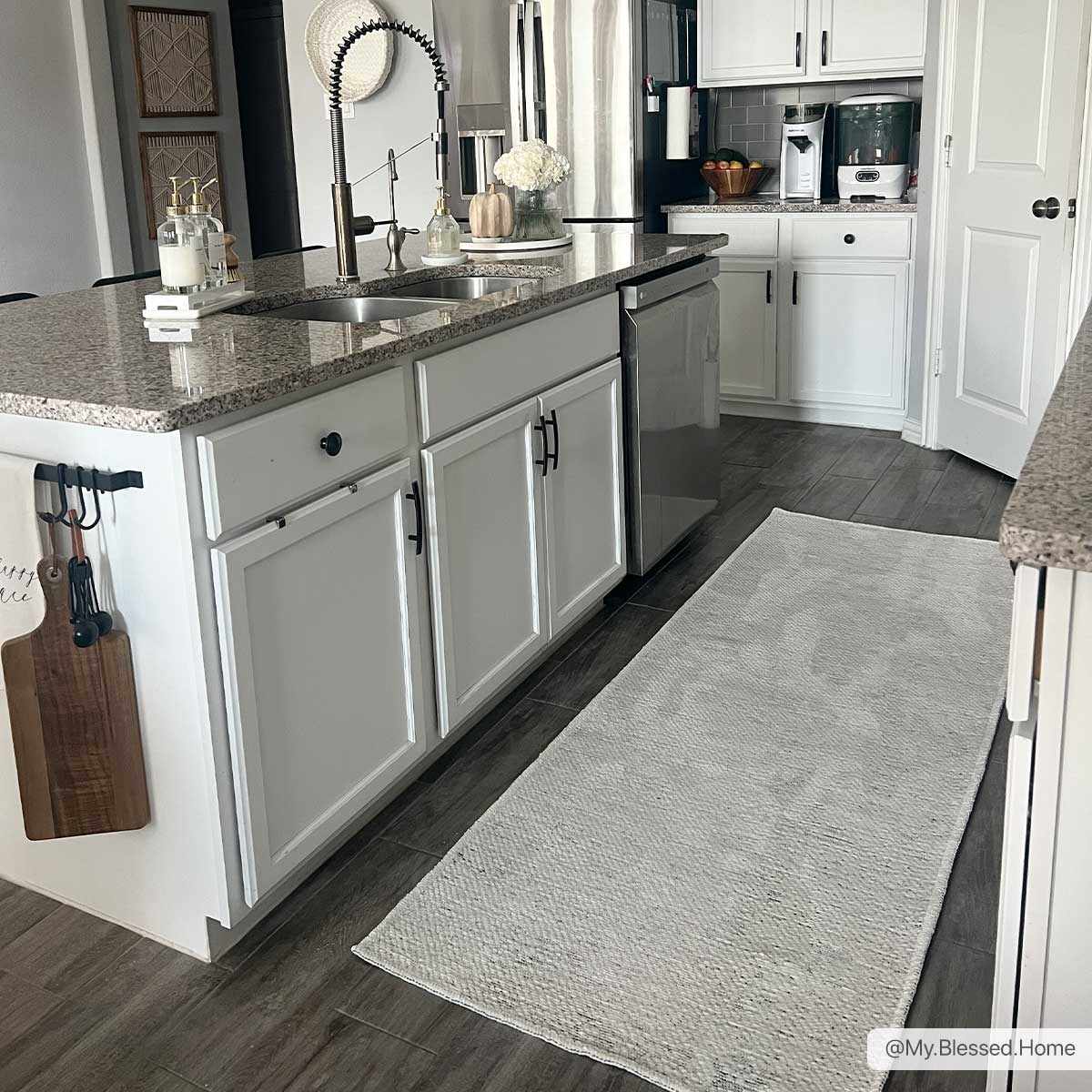 Isako Gray Solid Washable Area Rug