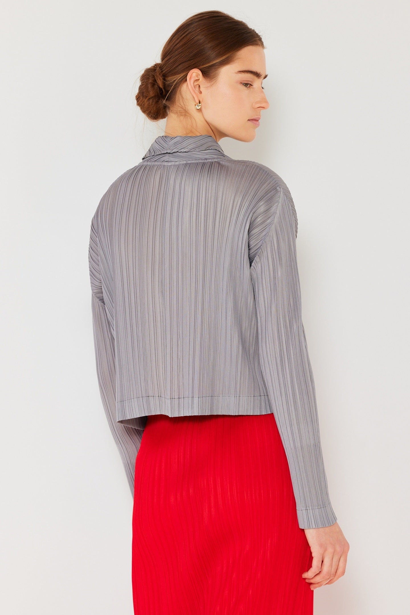 Marina West J03CR Pleated Cropped Button-Up Top