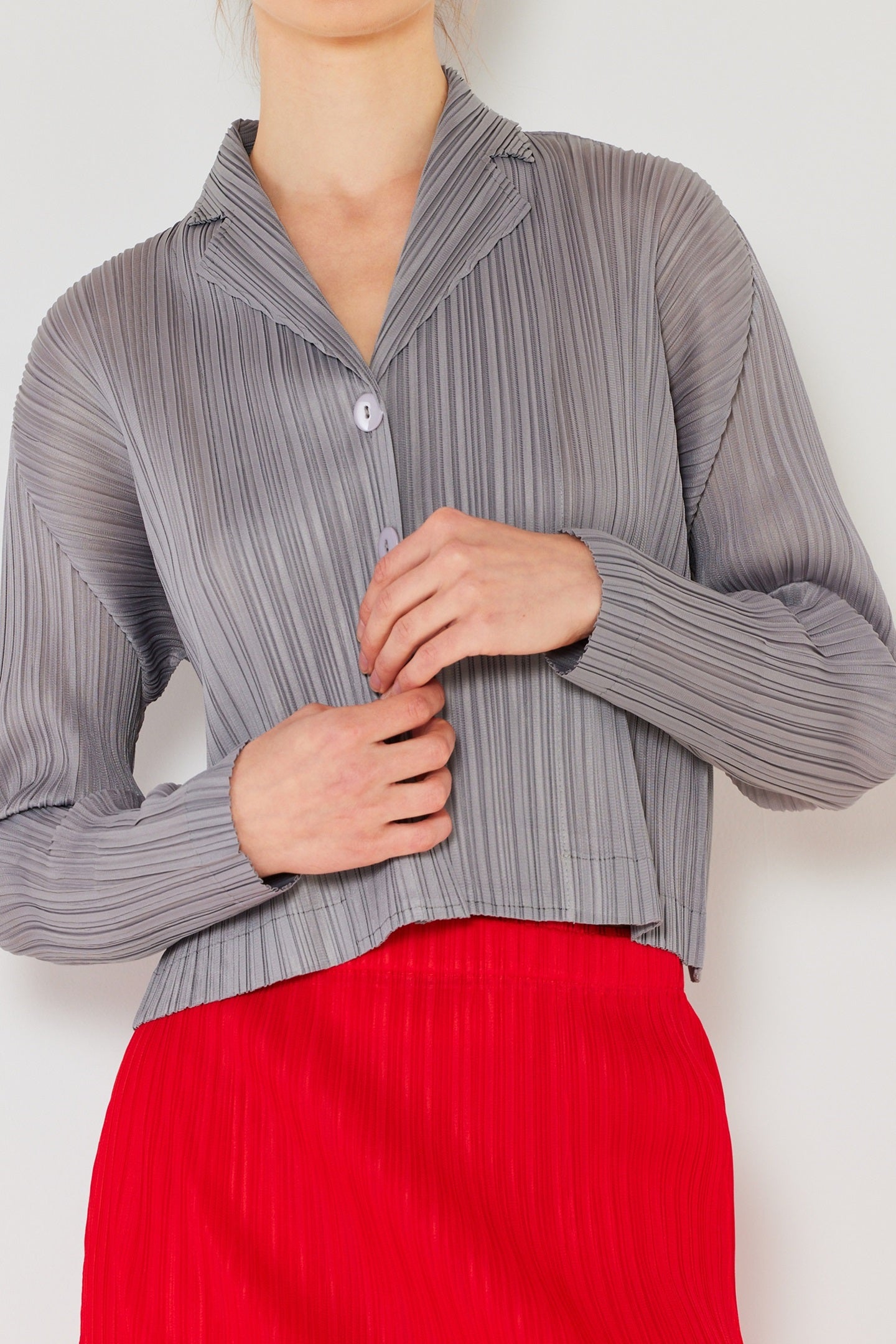 Marina West J03CR Pleated Cropped Button-Up Top