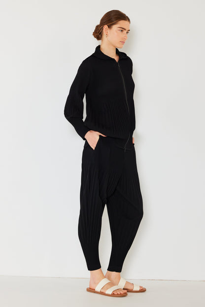 Marina West Pleated Unisex Plissé Jacket with 2-Way Zipper (J05HD) - Black