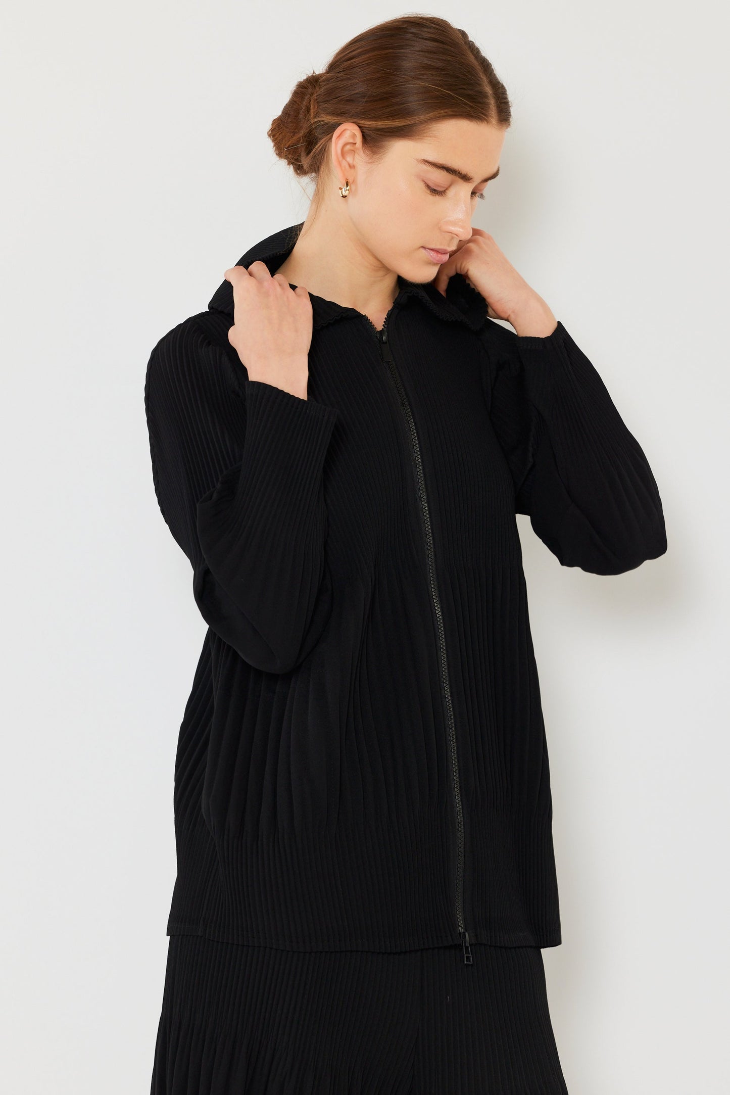 Marina West Pleated Unisex Plissé Jacket with 2-Way Zipper (J05HD) - Black