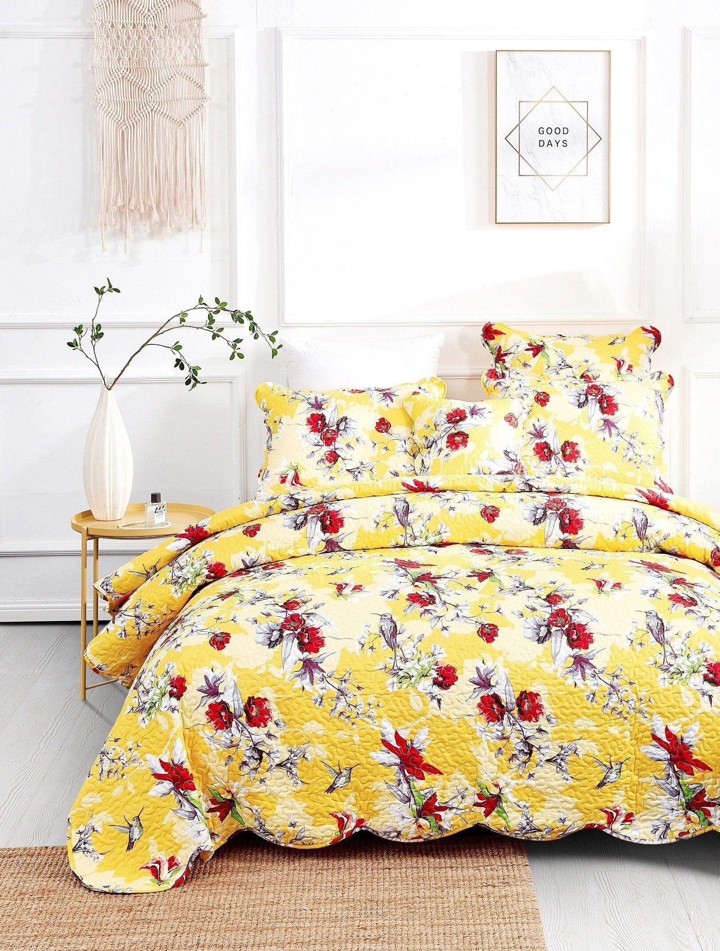 DaDa Bedding Sunshine Yellow Hummingbird Floral Quilt Set
