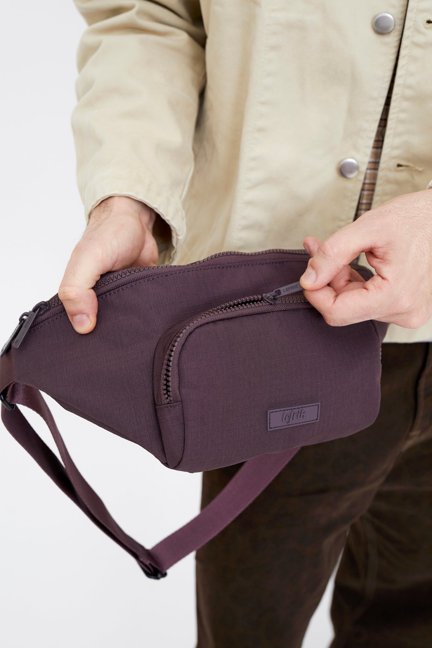 Atlas Crossbody Wine Vandra