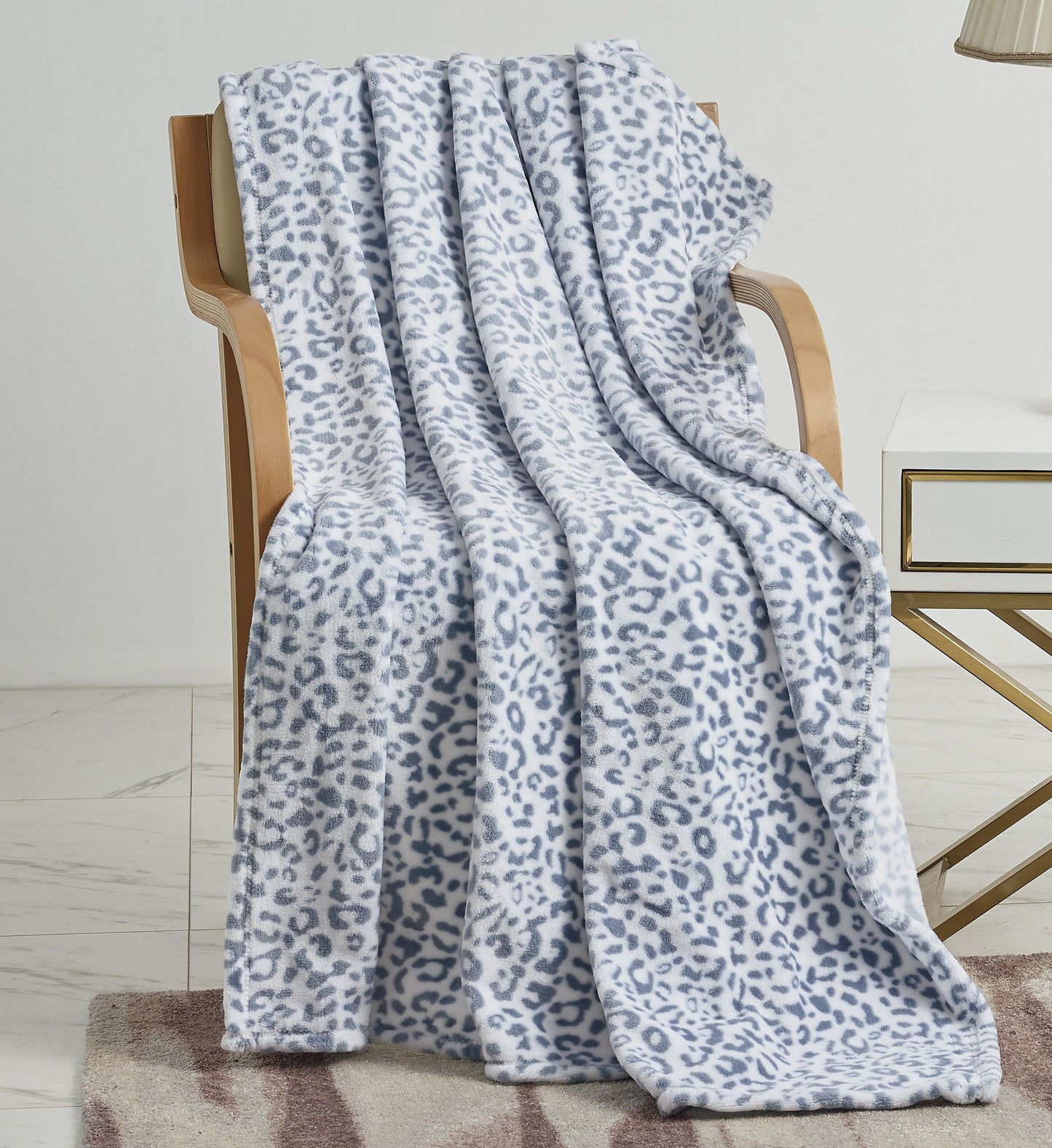 Elegant Comfort 50" x 70" Decorative Flannel Fleece Throw Blanket