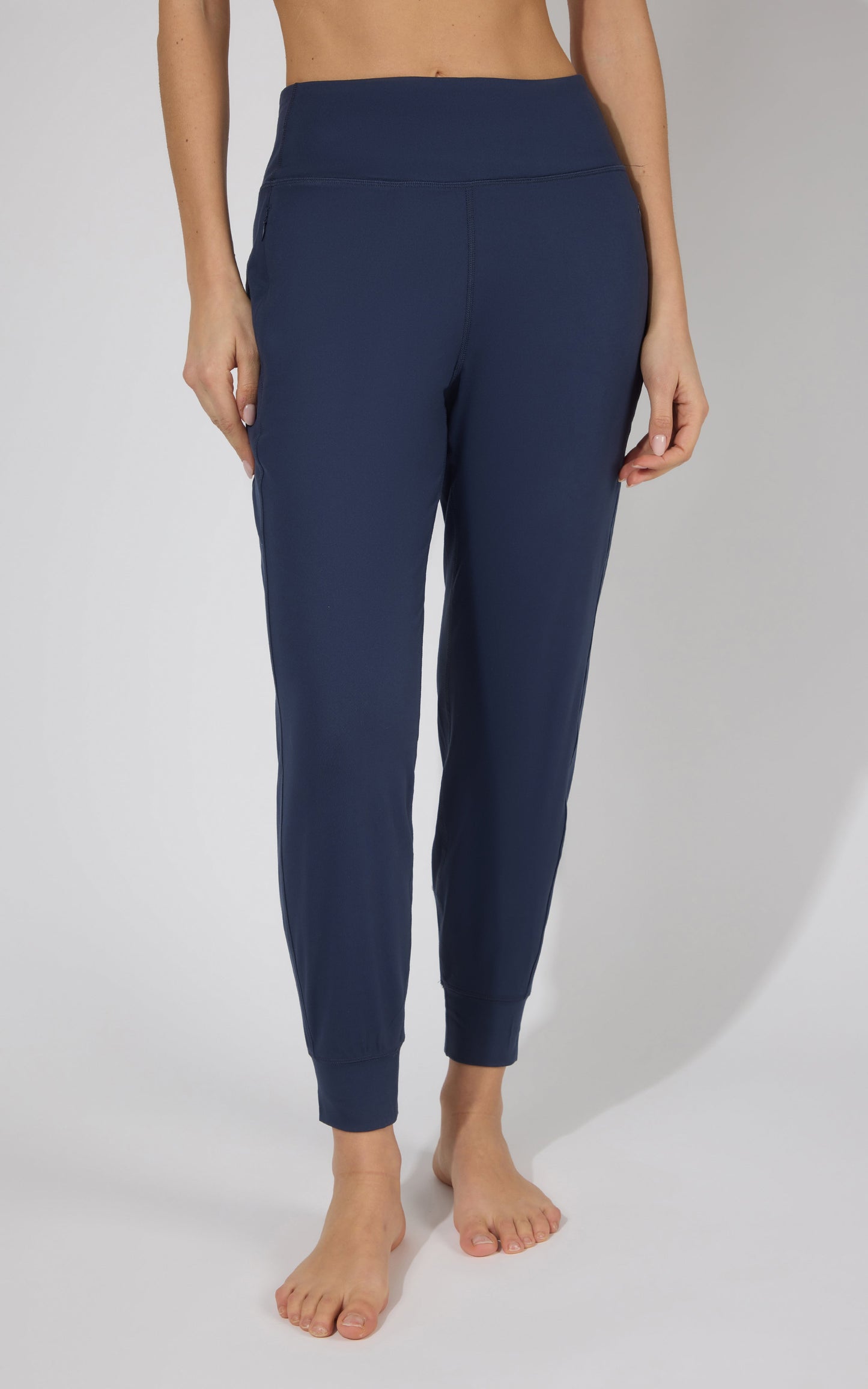 Interlock Zipper Pockets Greenwich Jogger