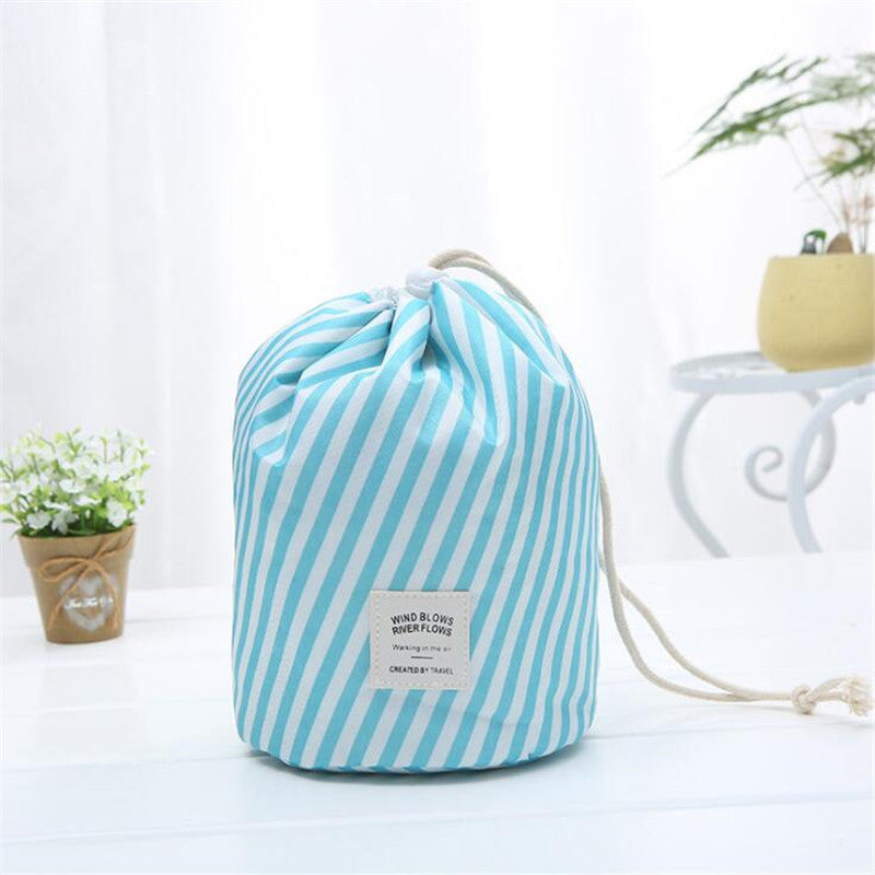 Threaded Pear Portable Cosmetic Bags