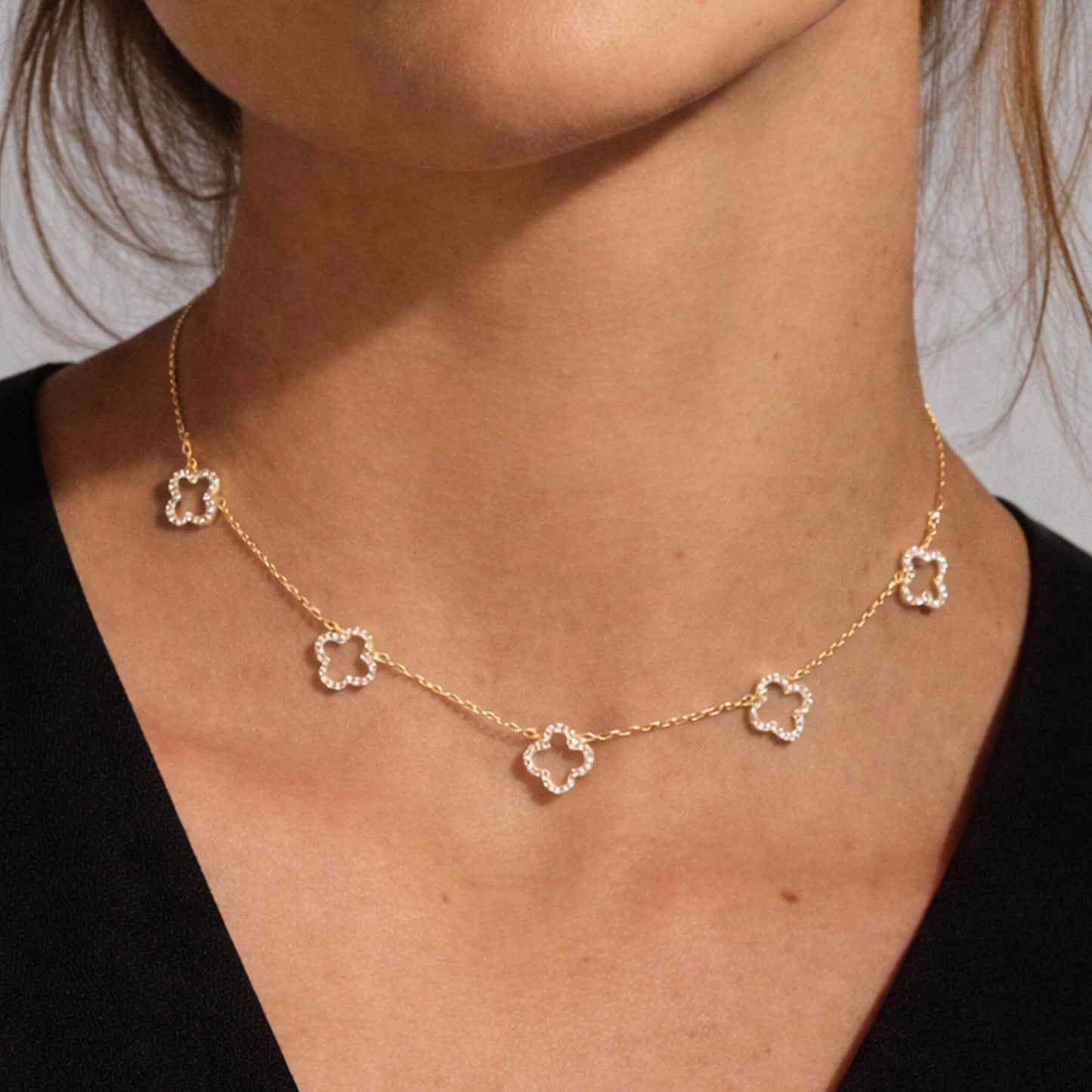 V Clover Necklace