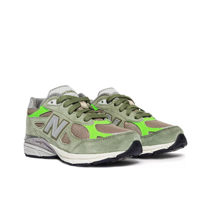 New Balance Preschool 990V3 'Patta Keep Your Family Close Ps' Sneakers