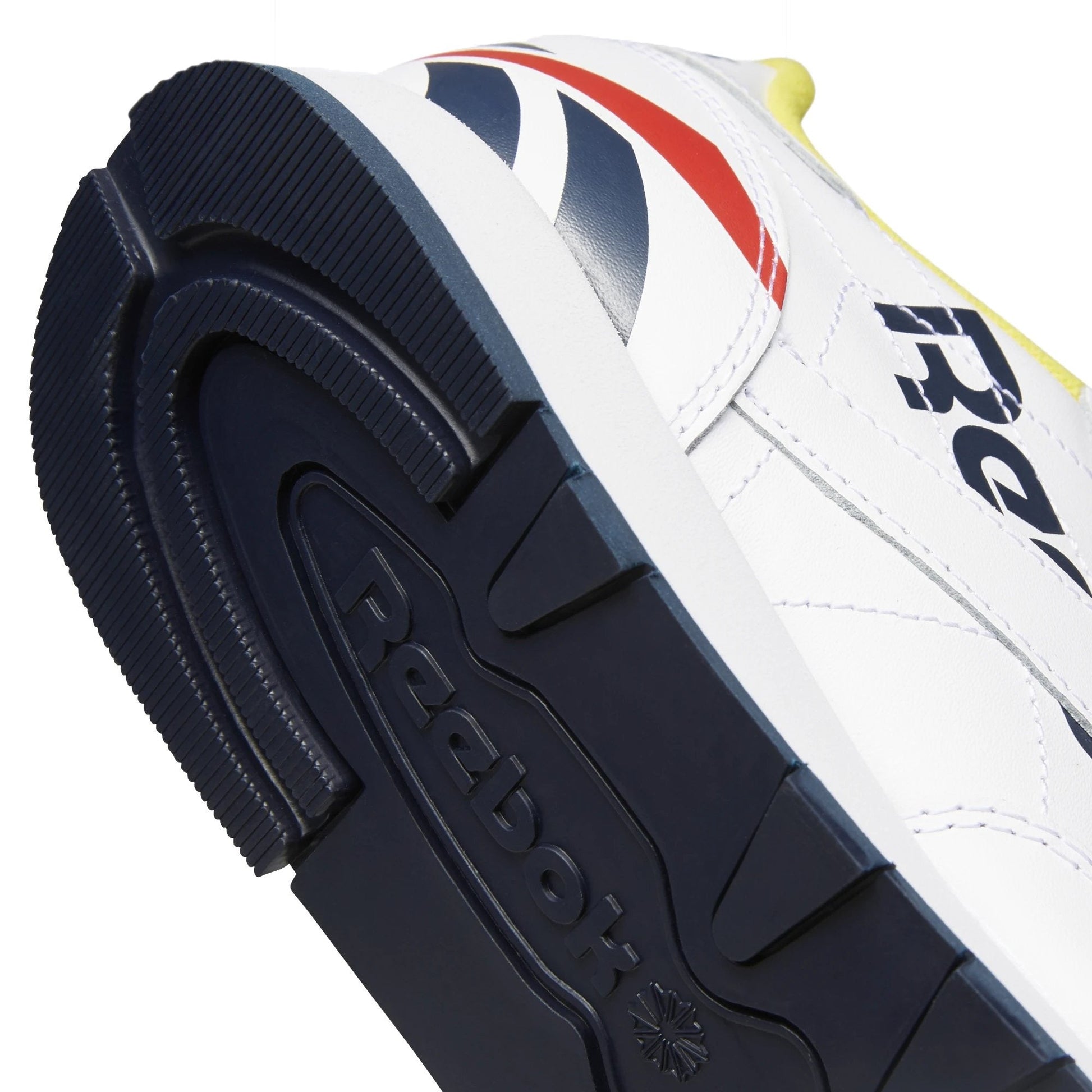 White/Conavy/Prired-