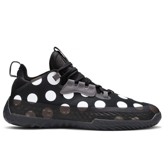 Cblack,Ftwwht,Tmdrgr-