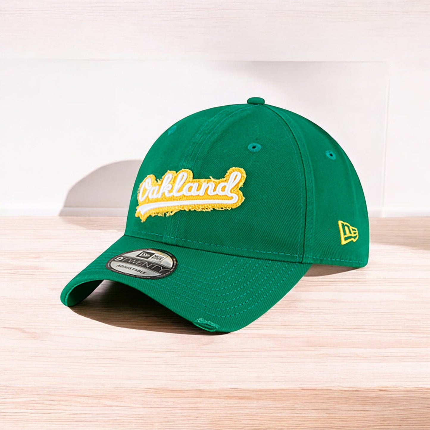 New Era Men's MLB Core Classic Distressed Patch 9Twenty Hats