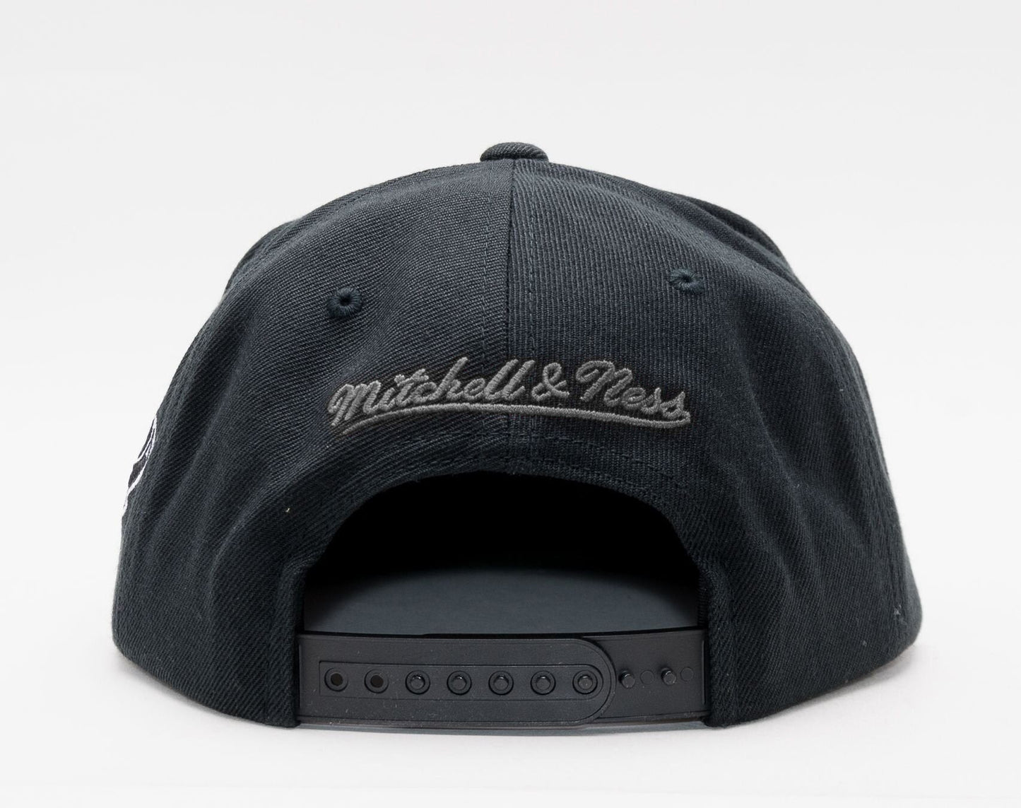 Men's Mitchell & Ness NBA Script Bulls