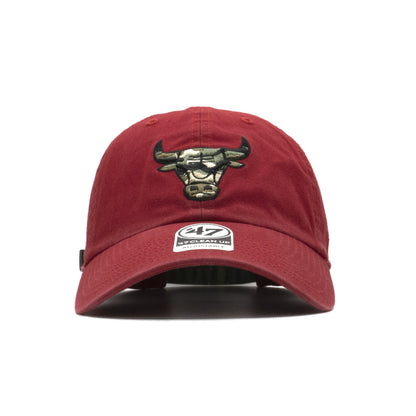 47 Brand Men's Chicago Bulls Clean Up Strapback Red/Camo